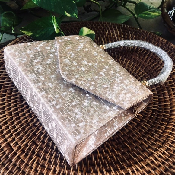 Gold Elegant Evening Bag 🩷 BELOW WHOLESALE JEWELED HANDLE W/CHAIN NWOT - Picture 8 of 11